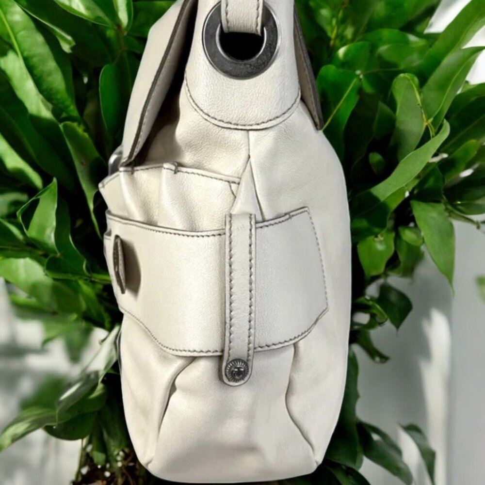 Salvatore Ferragamo Vintage Rare Y2K Cream Leather Shoulder Hobo Bag with COA - Picture 7 of 17